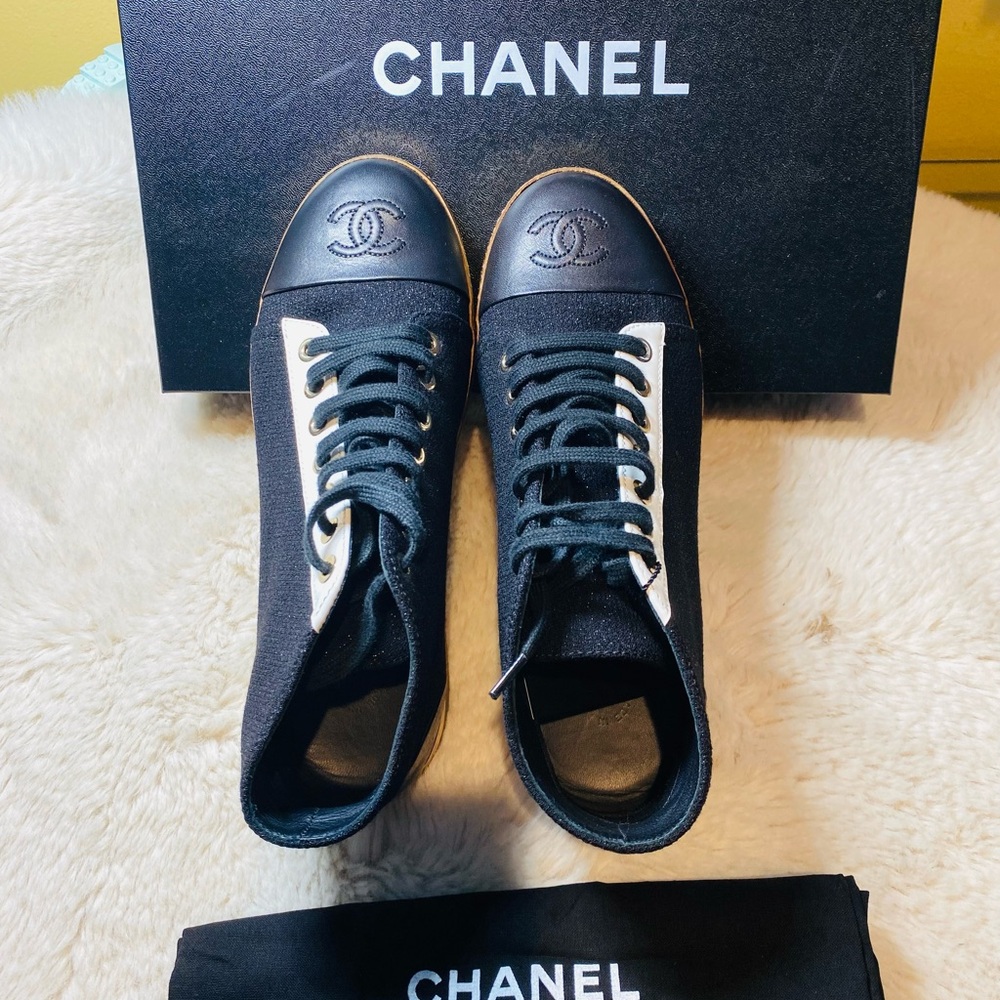 CHANEL Black and White High-Top Sneakers - Picture 9 of 14